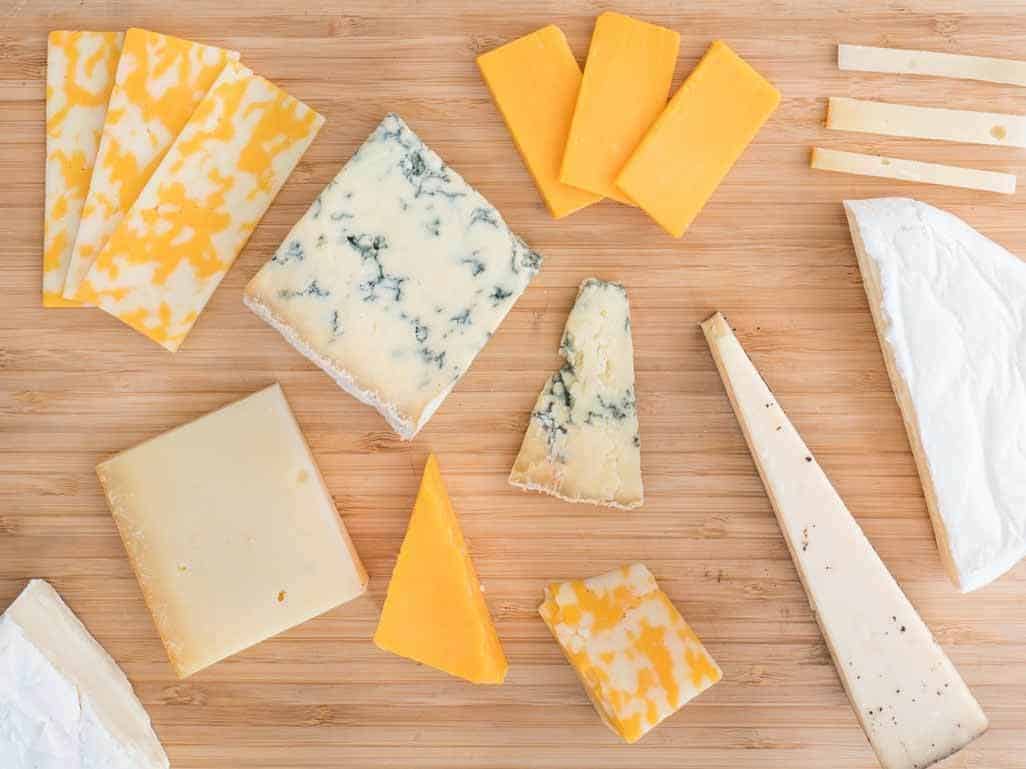 Conseils nutritionnels pour la consommation de cheddar pendant la grossesse