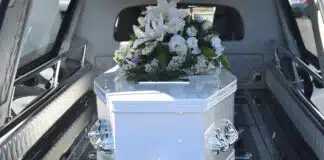 Choisir les fleurs pour obsèques : conseils et astuces